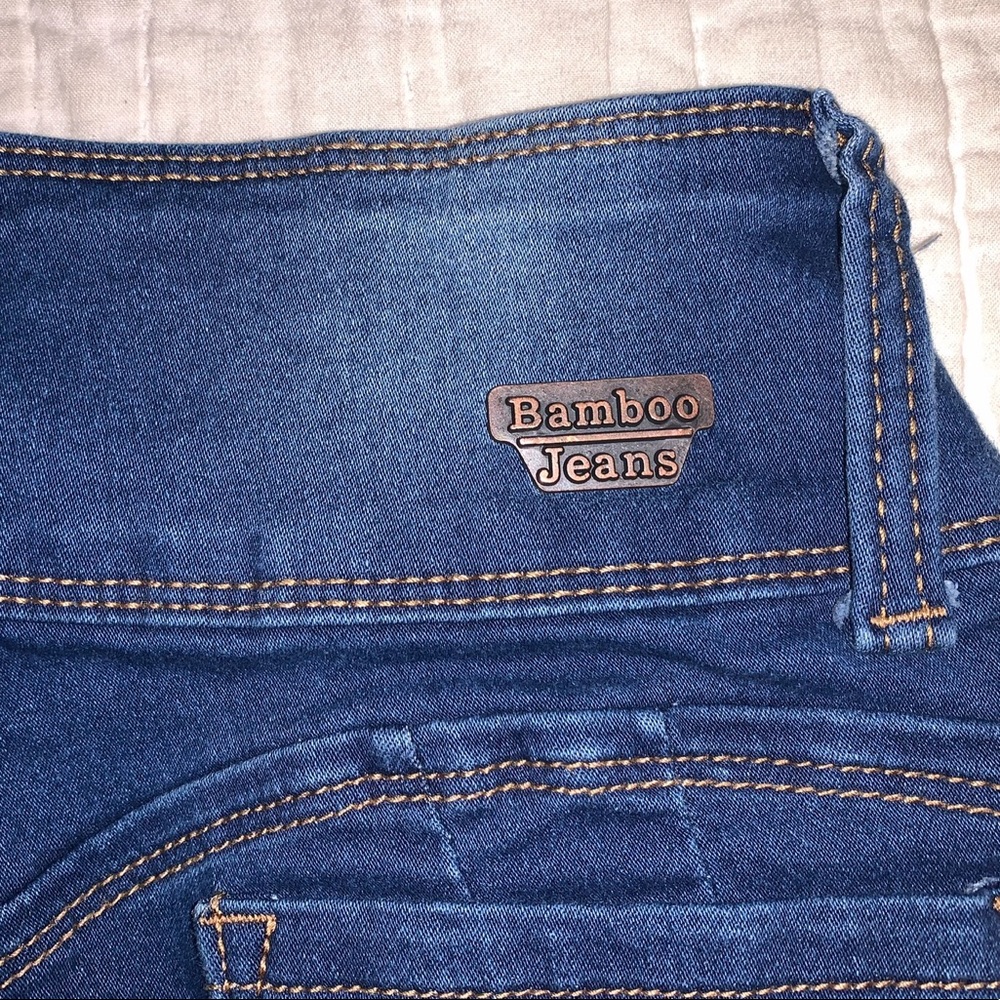 🦋BAMBOO JEANS- Like New High Waisted Skinny Jeans - Picture 9 of 13